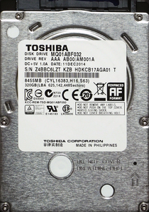 TOSHIBA MQ01ABF032 2.5インチ 7mm SATA600 320GB 53回 16586時間