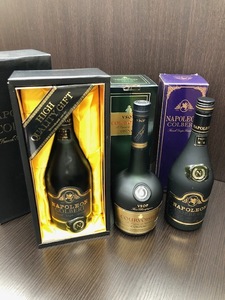 ☆未開栓品 古酒 計3本◎COURVOISIER VSOP ブランデー クルボアジェ NAPOLEON COLBERT コニャック 各700ml 酒 古酒 洋酒 箱付☆