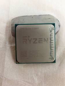 B3239)AMD Ryzen 3 3200G YD3200C5M4MFH 中古動作品