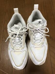 adidas × NAKED 限定コラボ スニーカー