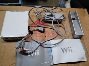 Nintendo wii　任天堂　動作未確認　ジャンク　リモコンなし