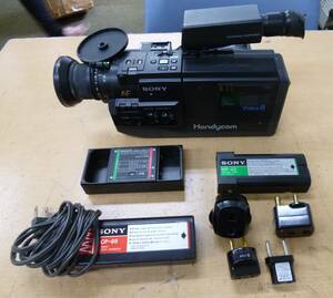 中古(ジャンク品) SONY ソニー Video8 CCD-V50 Handycam ハンディカム ビデオカメラ [K-862]◆送料無料（北海道・沖縄・離島を除く)