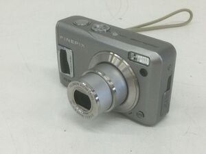 ●営AD946-60【通電確認済】FUJIFILM フジフイルム 富士フィルム Finepix F31fd デジタルカメラ 本体 シルバー / バッテリー付き /w