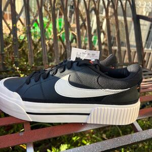 新品未使用　w26.5cm ナイキ コート レガシー リフト 黒/白 DM7590-001 NIKE W COURT LEGACY LIFT ウィメンズ WMNS