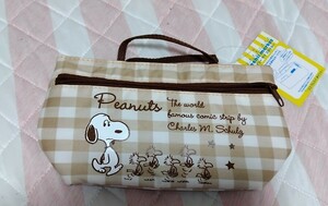 サンリオ　スヌーピー　PEANUTS　バックインバック　