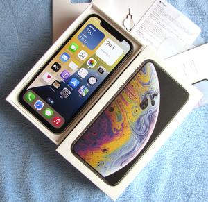 ★超美品 ★完動品 ★バッテリ－100% SIMフリー Apple iPhoneXS 大容量 256GB シルバー SIMロック解除済　格安SIM利用可 iphone Xs