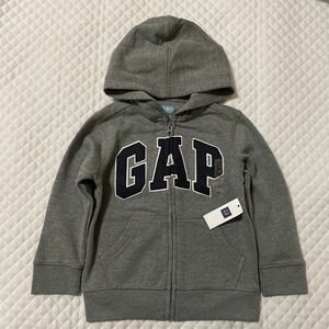 新品 難有 3400円 baby GAP 長袖 トップス パーカー 110 タグ付き 未使用 グレー キッズ ベビー 保育園 幼稚園 フード付き 裏起毛 ログ