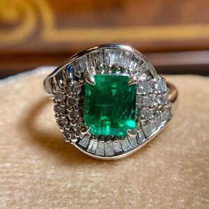 pt900 鮮やかvivid green コロンビア産エメラルド1.88ct 指輪 ダイヤモンド