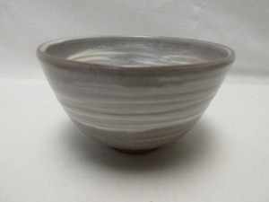 I04084 【 ほぼ未使用 茶道具？山作 刷毛目 茶碗 陶印 作者不明 箱無 】 検) 煎茶道具 茶事 茶会 茶器 茶具 お点前 おもてなし お稽古ⅰ