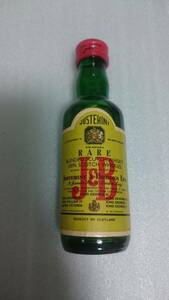 スコッチウイスキー　ミニボトル　「 J&B 」