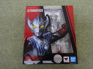 098-G94) 中古品 S.H.Figuarts ウルトラマンタイガ バンダイ