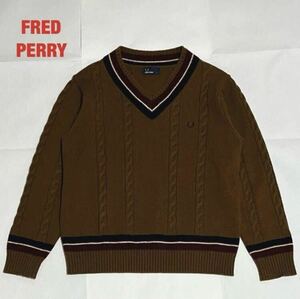 【人気】FRED PERRY　フレッドペリー　チルデンニット　Vネック　ユニセックス　刺繍　月桂樹ロゴ　ワンポイント　ストライプ柄　F3195