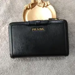 PRADA 折り財布