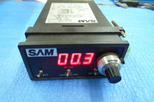 中古現状渡品 SAM Hitachi Metals READ OUT POWER SUPPLY HRP-100 マスフローコントローラー用 電源ケーブル付 信号線ケーブル無