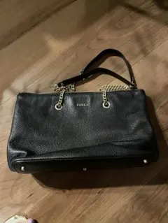 FURLA 黒 レザー ショルダーバッグ