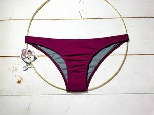 【即決】JOLYN 女性用 ビーチバレー ビキニ ショーツ 水着 ブルマ Cabernet 海外M