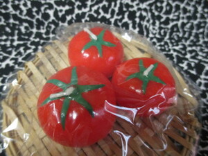 ★トマト　キャンドル　アロマキャンドル　赤　蝋燭　かご　カゴメ　リアル　ミニトマト　新品美品