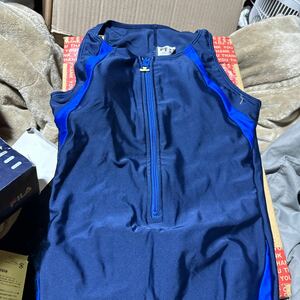 大幅値引歓迎【新品未使用】競泳 競泳水着 学生服 制服 スクール水着 衣料品店 スポーツウェア スイミングスクール FILA Lサイズ