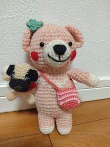 作家様☆ ハンドメイド クマさん あみぐるみ ぬいぐるみ■パグ ポシェット