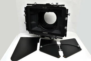 キレイ！ ティルタ カーボンファイバー マットボックス　TILTA MB-T04　4×5.65 Carbon Fiber Matte Box　フード　ハレーション