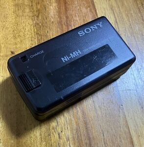 ヴィンテージ　SONY MD WALKMAN 用　Ni-MH ガム電池用　充電器　BC-9HE 送料無料