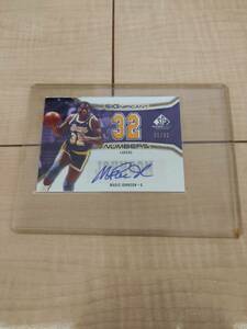 NBA 06-07 UD SP gameused significant numbers magic johnson 直筆サイン　ジャージ　32枚限定！！