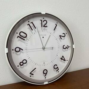 スタイリッシュな 電波時計 直径32cm 壁掛け時計 柱時計 スーッと動くタイプの時計