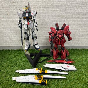 【中古品】『1-039』機動戦士ガンダム MG 1/100 Vガンダム Ver.Ka 1/144 RG サザビー プラモデル 組立済み ディスプレイスタンド付き