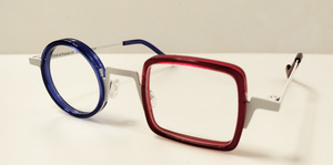 ○□メガネ　丸四角メガネ　XIT EYEWEAR　C100　083　French Flag !　フランス国旗　ステンレス/アセテート　アシメトリー