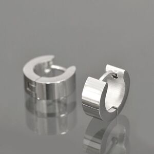 【バラ売り/1個】 ピアス サージカルステンレス フラットサーフェス シンプルなフープピアス 幅4.0mm 直径10.0mm 銀色