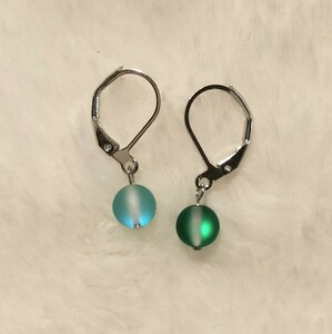 【No.2346】ピアス/イヤリング ガラスビーズ ルナフラッシュ グリーン