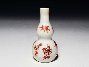 【桃】酒器ぐい呑み：元禄色絵花の図小さな小さな瓢徳利