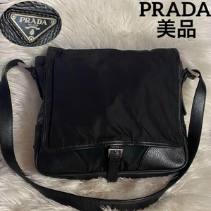 PRADA ショルダーバッグ 三角プレート A4収納可 ナイロン レザー 本革 ブラック メッセンジャーバッグ　斜め掛け