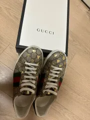 【雷市場（ポンジャン）商品韓国直送】 GUCCI(グッチ) スニーカーズ