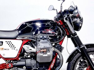 走行6,835km モトグッチ V7 Racer クロームリミテッドエディション MISTRALサイレンサー他 動画有 全国通販可 3.9％低金利ローン150回