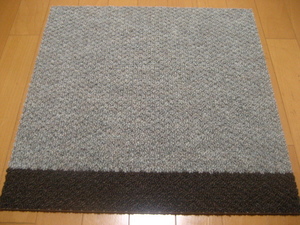 日本製防音タイルカーペット（１８枚）厚み１１ｍｍ（２０３５）在３７枚・１枚２２０円～