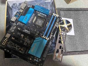 アスロック マザーボード ASRock Z97 Extreme6 第5世代 Intelソケット LGA1150 ATX 動作不良品（再起動を繰り返す）