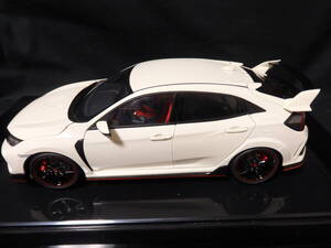 AUTOart　1/18　ホンダシビックタイプR　チャンピオン　ホワイト　ケース付き