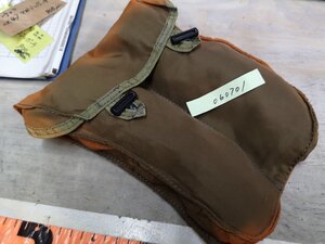 チェコ軍放出品　パラシュート生地マガジンポーチ　060701