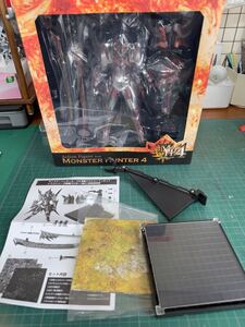 『中古品』千値練 レウス装備　モンスターハンター4 フル可動アクションフィギュア イーカプコン限定 開封品 外箱イタミ有