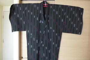 新品 即決 お仕立て済 浴衣 竪絽 縞絣 黒×紫 男性 LLサイズ 京都の和装店にて購入お仕立て 粋な和装