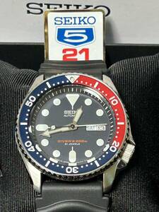 【新品/日本製】2023購入セイコー SEIKO SKX009J オートマチック ダイバー ネイビーボーイ ペプシ 赤青 ベゼル 日本製 made in Japan