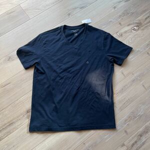 アメリカンイーグル　VネックTシャツ M 新品未使用　タグ付き
