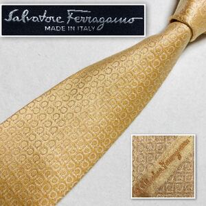 ■美品■希少デザイン■Salvatore Ferragamo サルヴァトーレフェラガモ　ネクタイ　シャドー　ガンチーニ総柄　シルク100% イタリア製