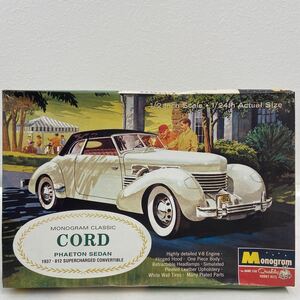 未組立 monogram 1/24 1937年 CORD Phaeton Sedan 812 Supercharged Convetible モノグラム コード フェートン セダン プラモデル ミニカー