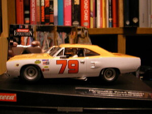 Carrera カレラ 　1/32 　Plymouth Road Runner 2004 プリムス・ロードランナー　スロットカー