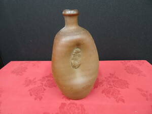 陶器　人物徳利　花瓶　　備前焼 　サイズ約高さ23cm　底直径7.5cm　ep-107
