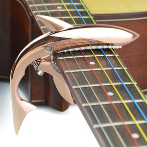 【SHARK CAPO GC-30】No.5 ローズ シャークカポ 高品質 新品 6弦 ギター エレキ アコギ カポタスト