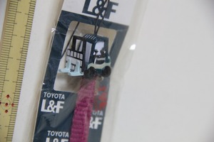 トヨタ L&F フォークリフト ミニチュア ストラップ 検索 TOYOTA Ｌ＆Ｆ 非売品 グッズ