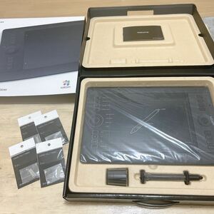 中古 wacom ペンタブレット ワコム Intuos ProMedium PTH-651/K1 動作未確認 替え芯4袋付 デザイン クリエーター スケッチ YU